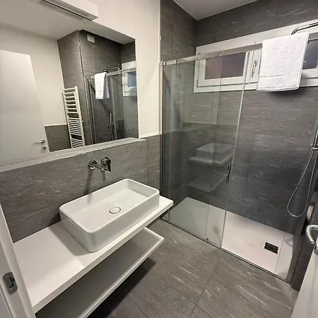 Bovara 49 Couette-café 3*